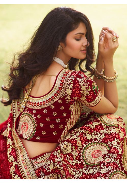 Fully Embroidered Royal Flush Bridal Lehenga at best price in Delhi